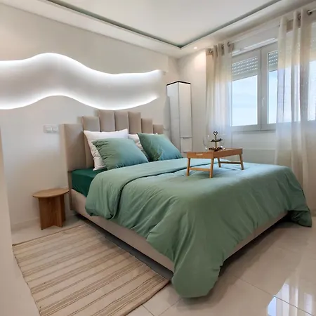 Standing Climatise Avec Parking Prive Apartment Bron